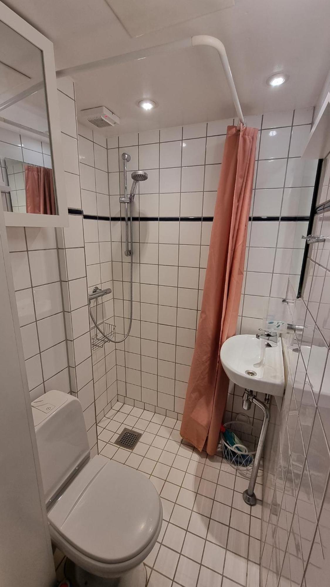 Apartment Cute In Hip Neighbourhood! *